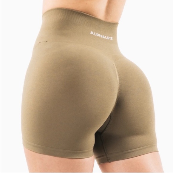 Alphalete Pants - Alphalete Amplify Short Willow Tan Seamless Scrunch Shorts Medium